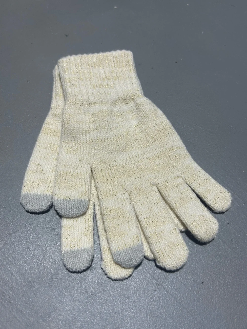 (NWT) Knit Gloves - Touchscreen Compatible Finger Tips